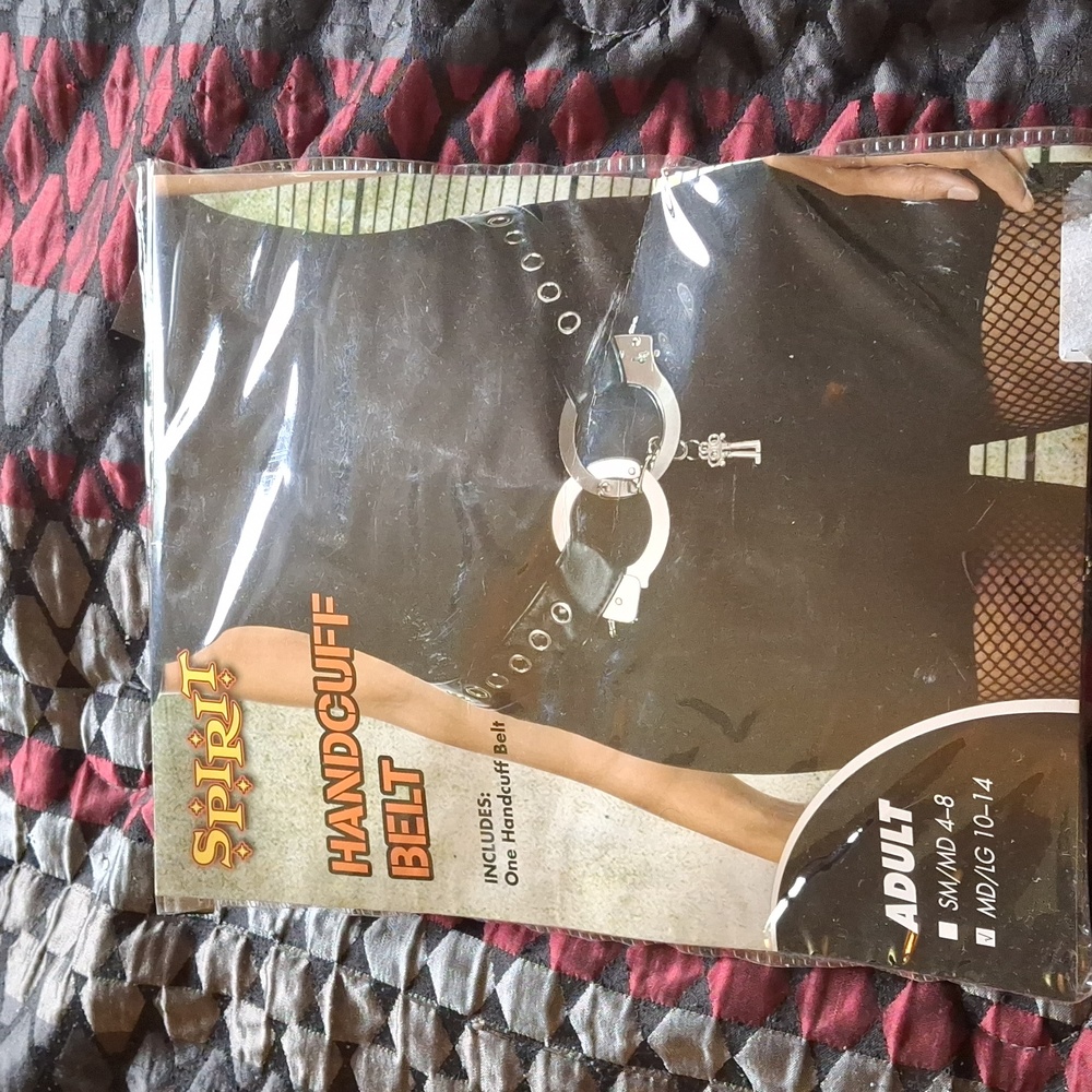 Spirit, halloween handcuff belt with keys size medium large 10-14